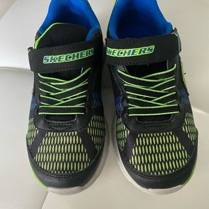 Boys light up Sketchers size 2